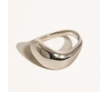 Erin 18K Non-Tarnish Classic Wavy Band