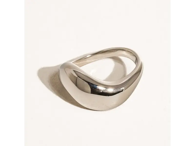 MAIQ Accessories Erin 18K Non-Tarnish Classic Wavy Band