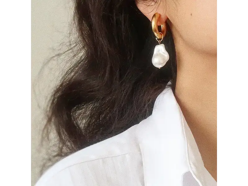 MAIQ Accessories Oceana Gold Statement Large Pearl Earrings