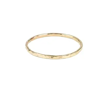 R25: GF Thin Hammered Band