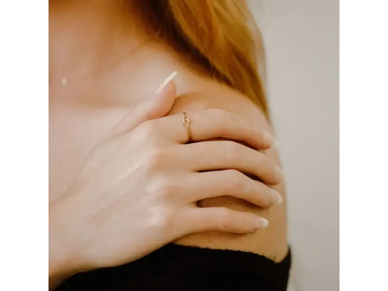 Ofina Jewelry R35: Knot GF Ring
