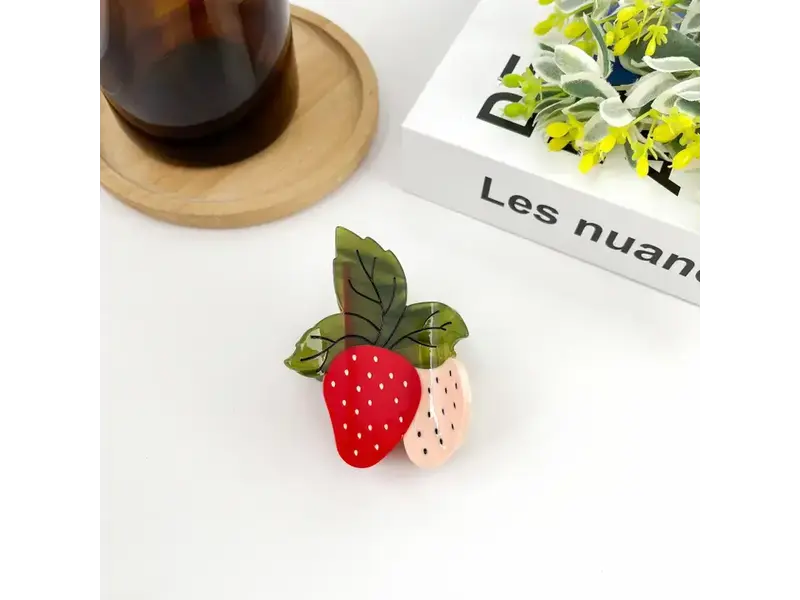 TheDivaSoap Two Strawberry Claw Clip