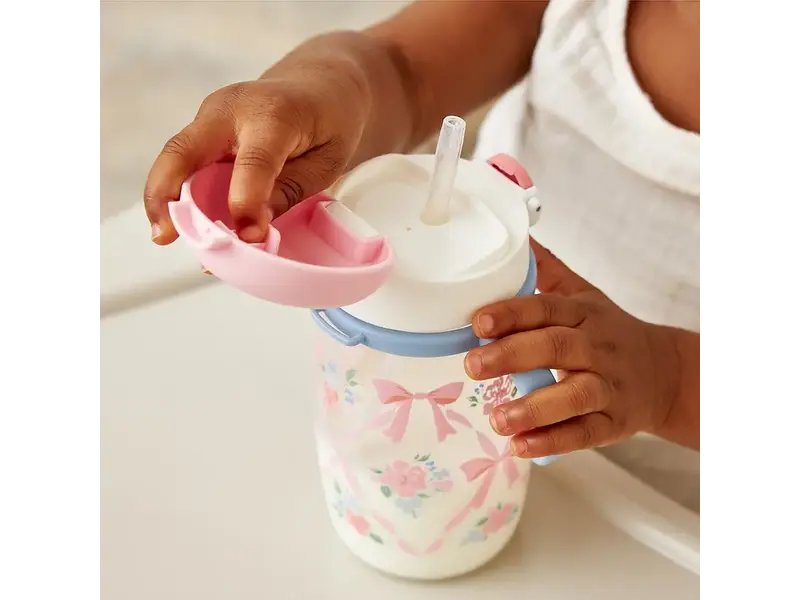 Itzy Ritzy Itzy Sips™ - Straw Cup with Snap-Close Lid - Ribbons & Bows