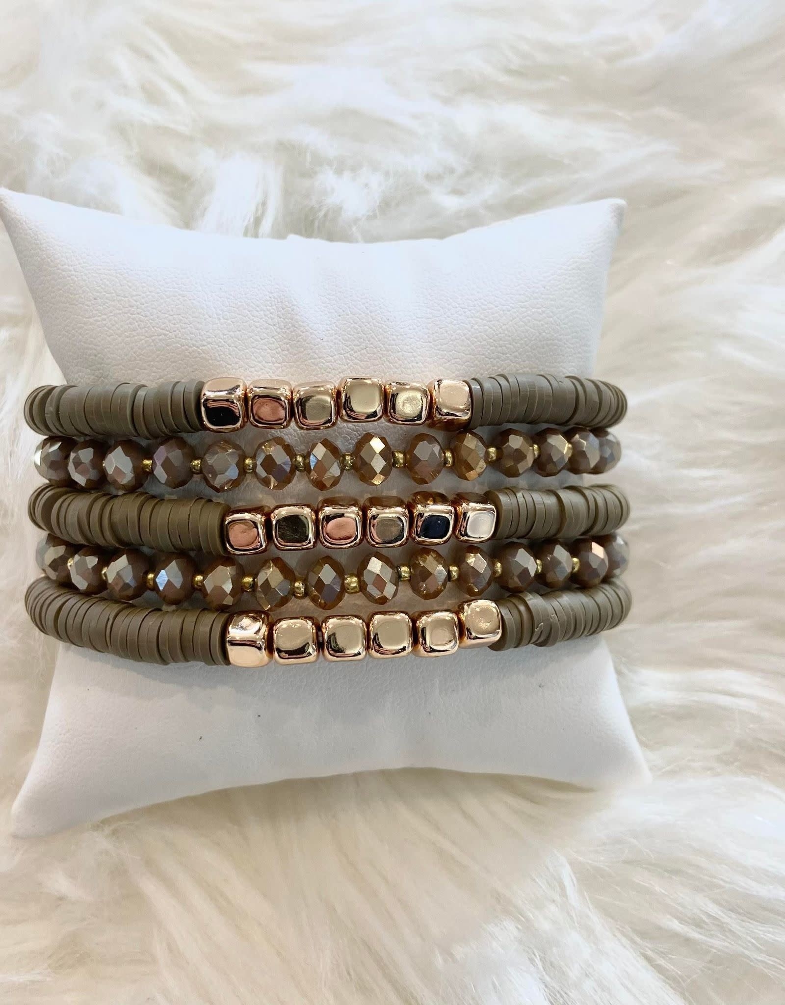 Beaded Letter Bracelet (single) – NourishMe Wellness Box