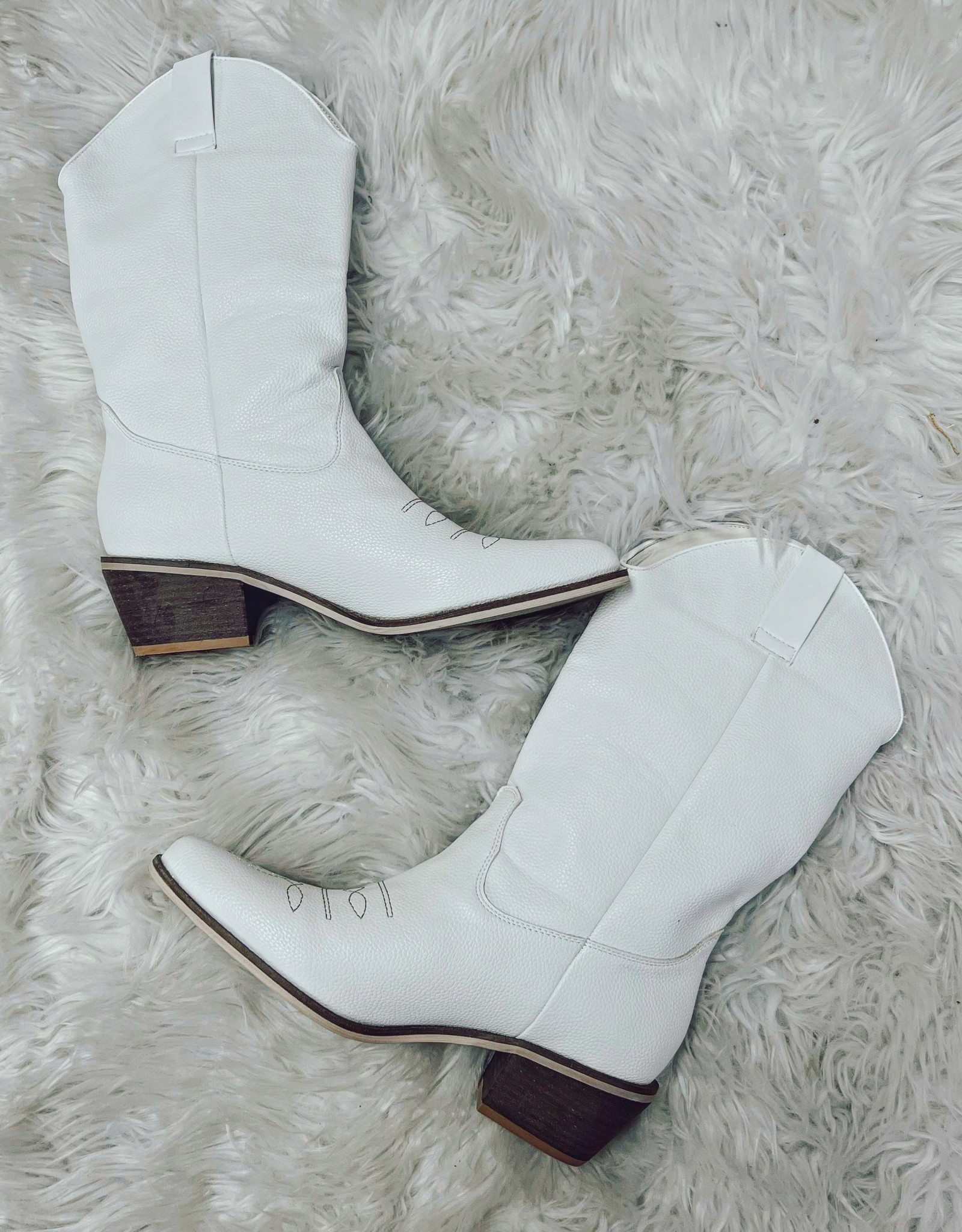 Addison Cowboy Boot in White