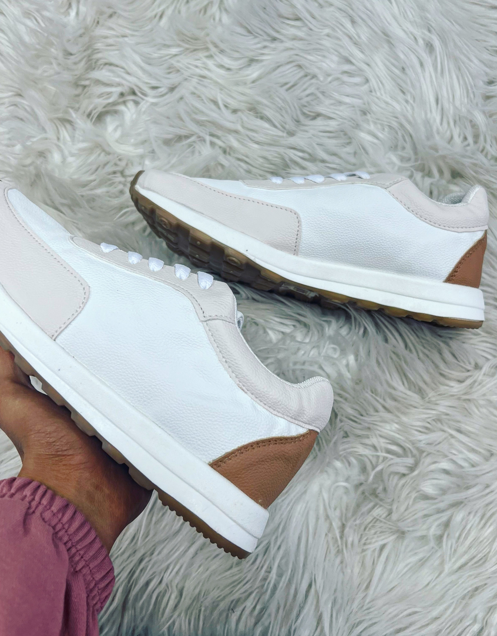 Luna Sneaker in Cream
