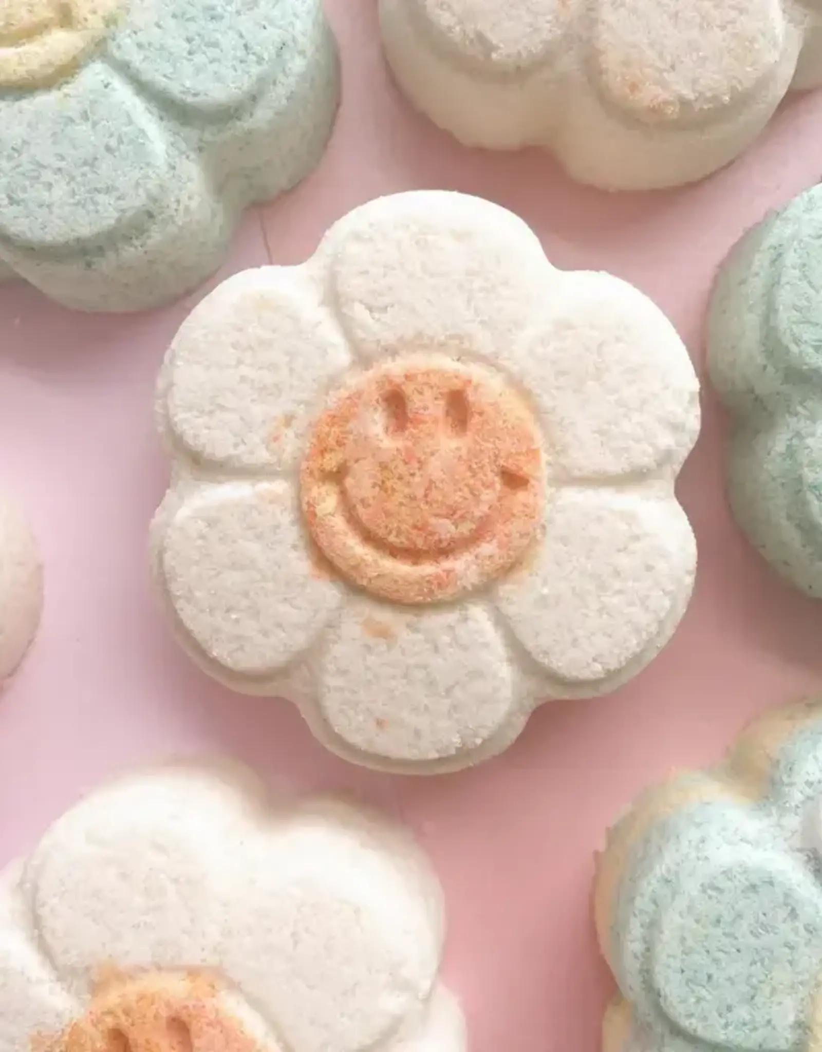 Happy Daisy Bath Bomb
