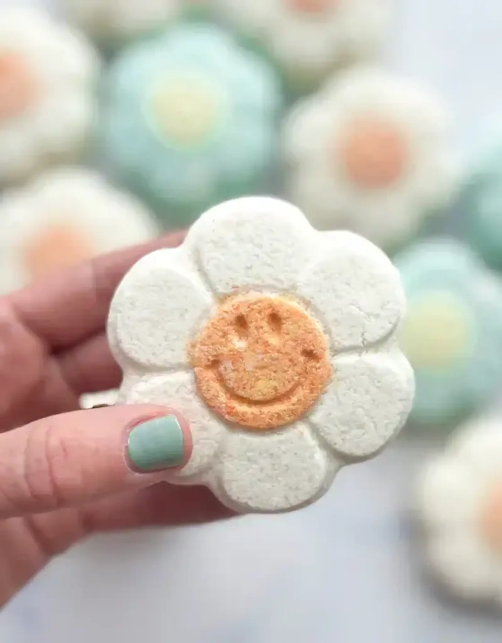 Happy Daisy Bath Bomb