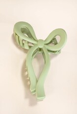 Bow Matte Claw Clip in Green