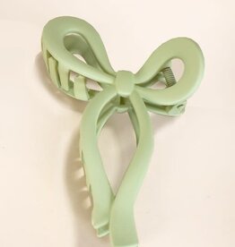 Bow Matte Claw Clip in Green
