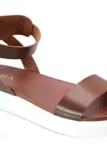 Mia Ellen in Cognac