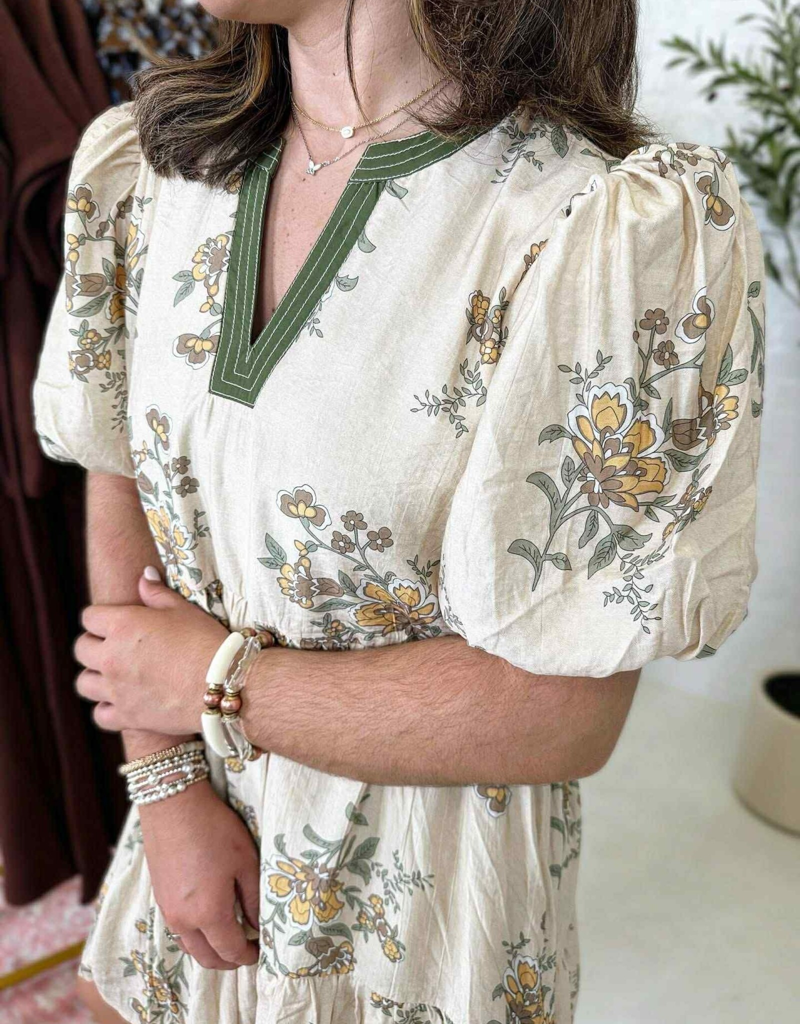 entro Nina Dress in Green Floral