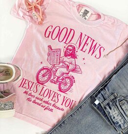 Good News Graphic Tee in Pink