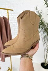 SODA Incity Boot in Camel