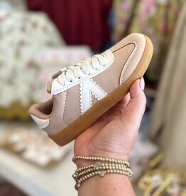 Mia Kids Baker Sneaker in Pink