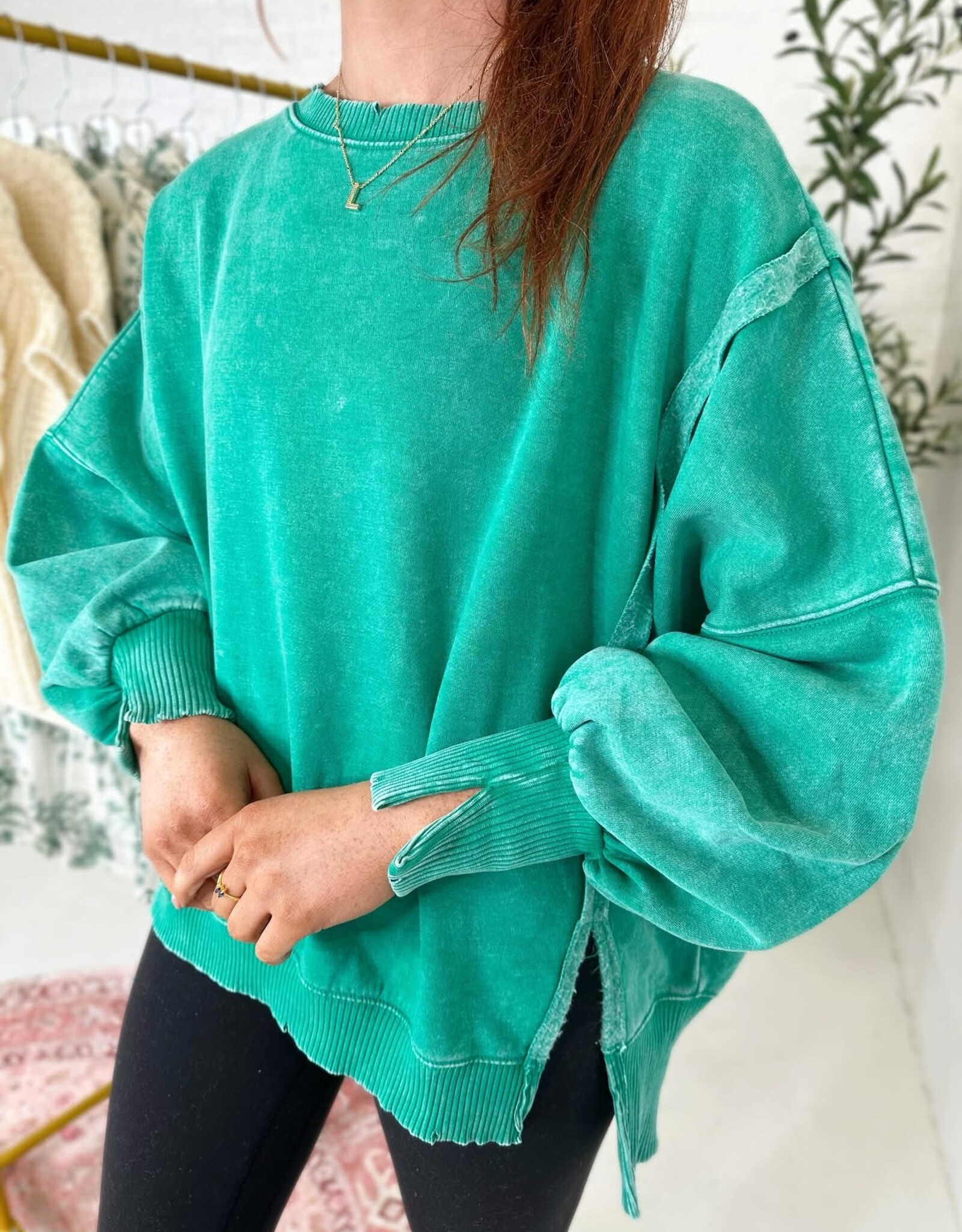 zenana Ambrey Acid Wash Sweatshirt in Kelly Green