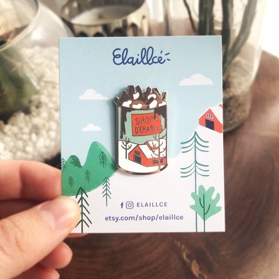 Maple and poutine pin