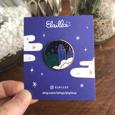 Elaillce Label pin Montreal