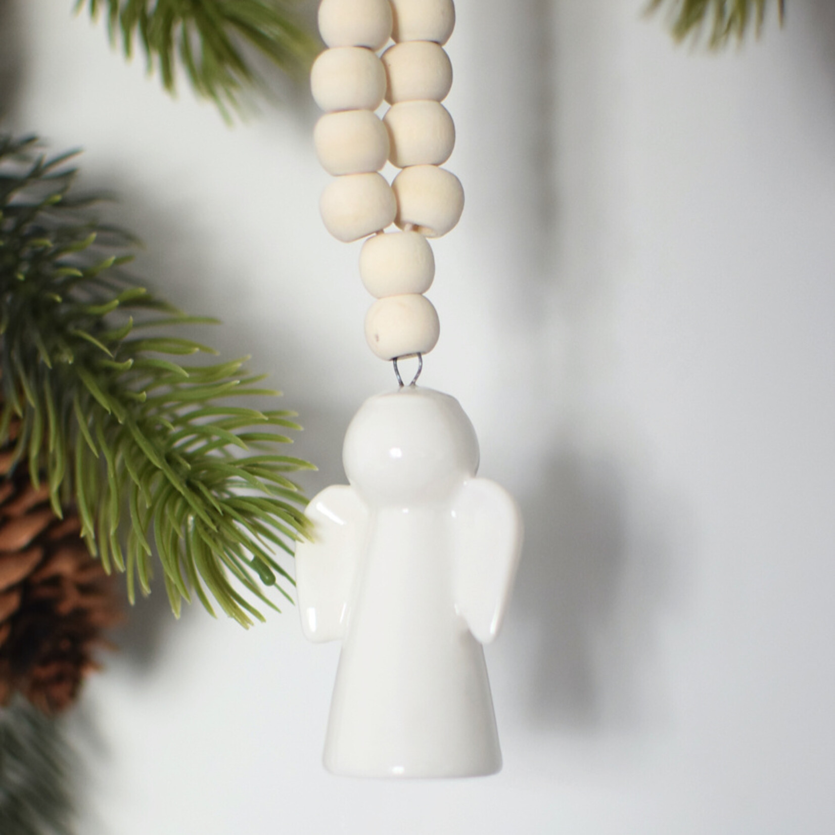Ornament Angel wood pearl