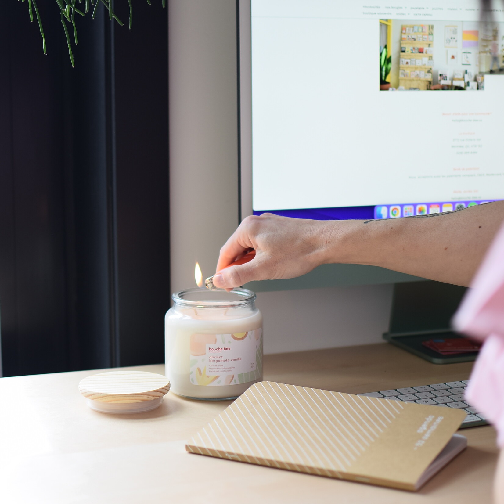 Apricot bergamot vanilla candle