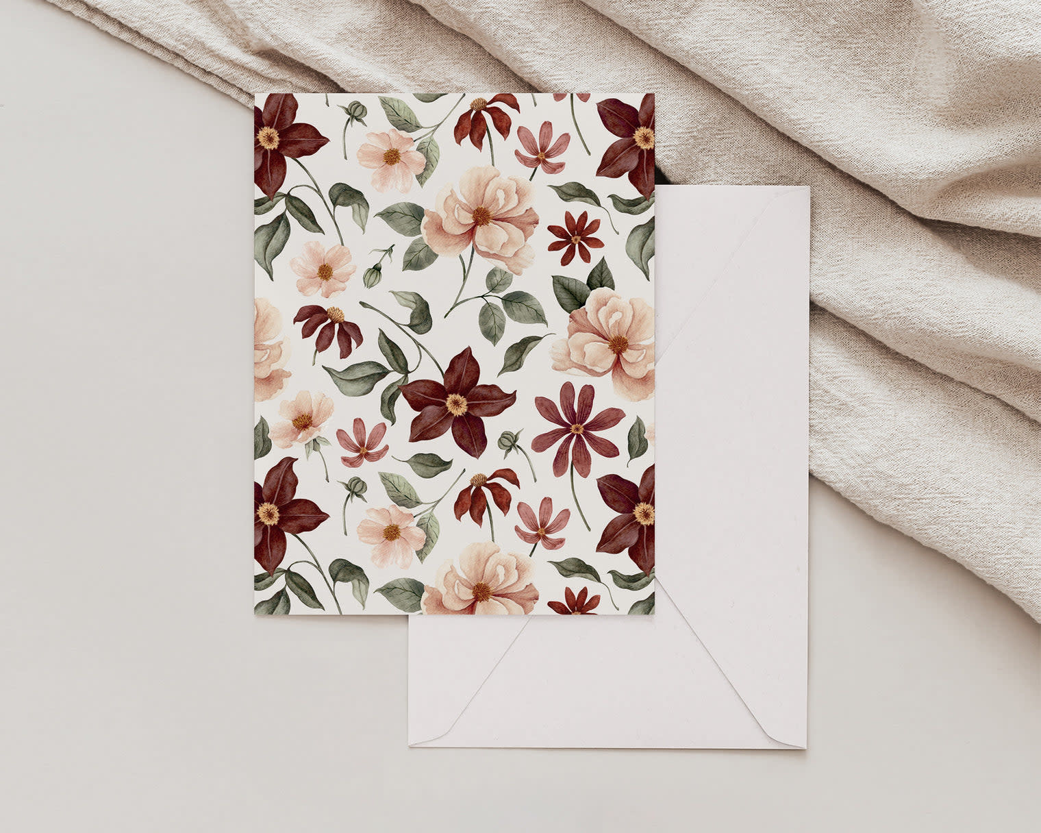 Marie-Lise Greeting Card - Roses and Burgundy flowers