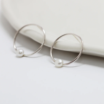 Maksym Silver and pearl circle earrings