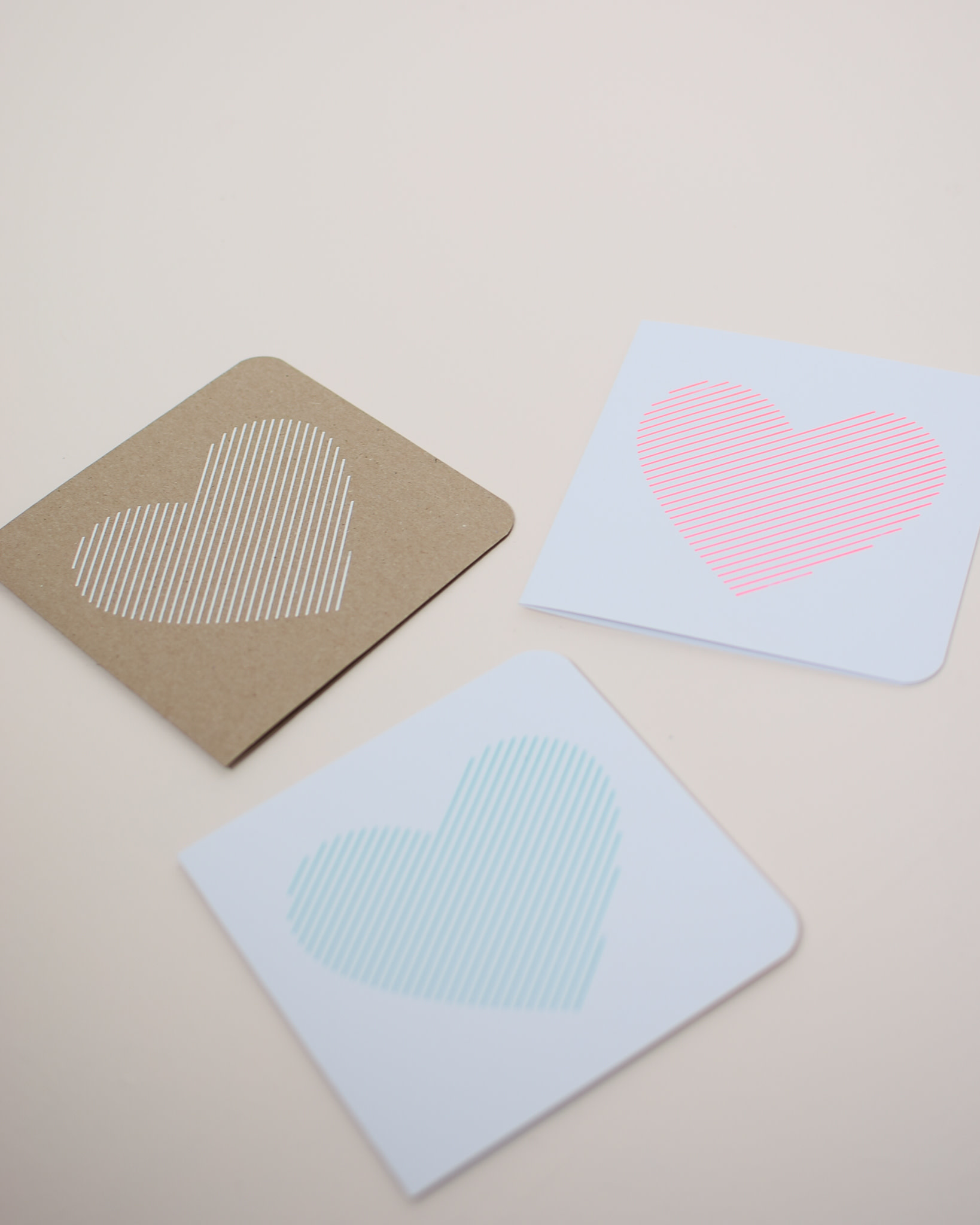 Atelier Archipel Greeting Card -  White heart on kraft