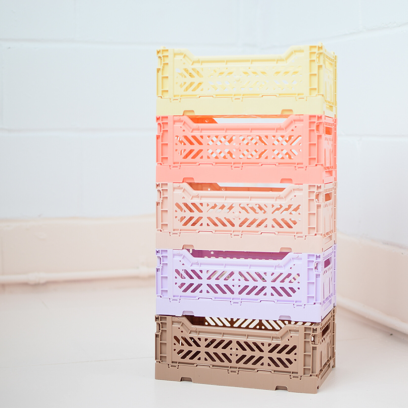 Aykasa Coral pink crate