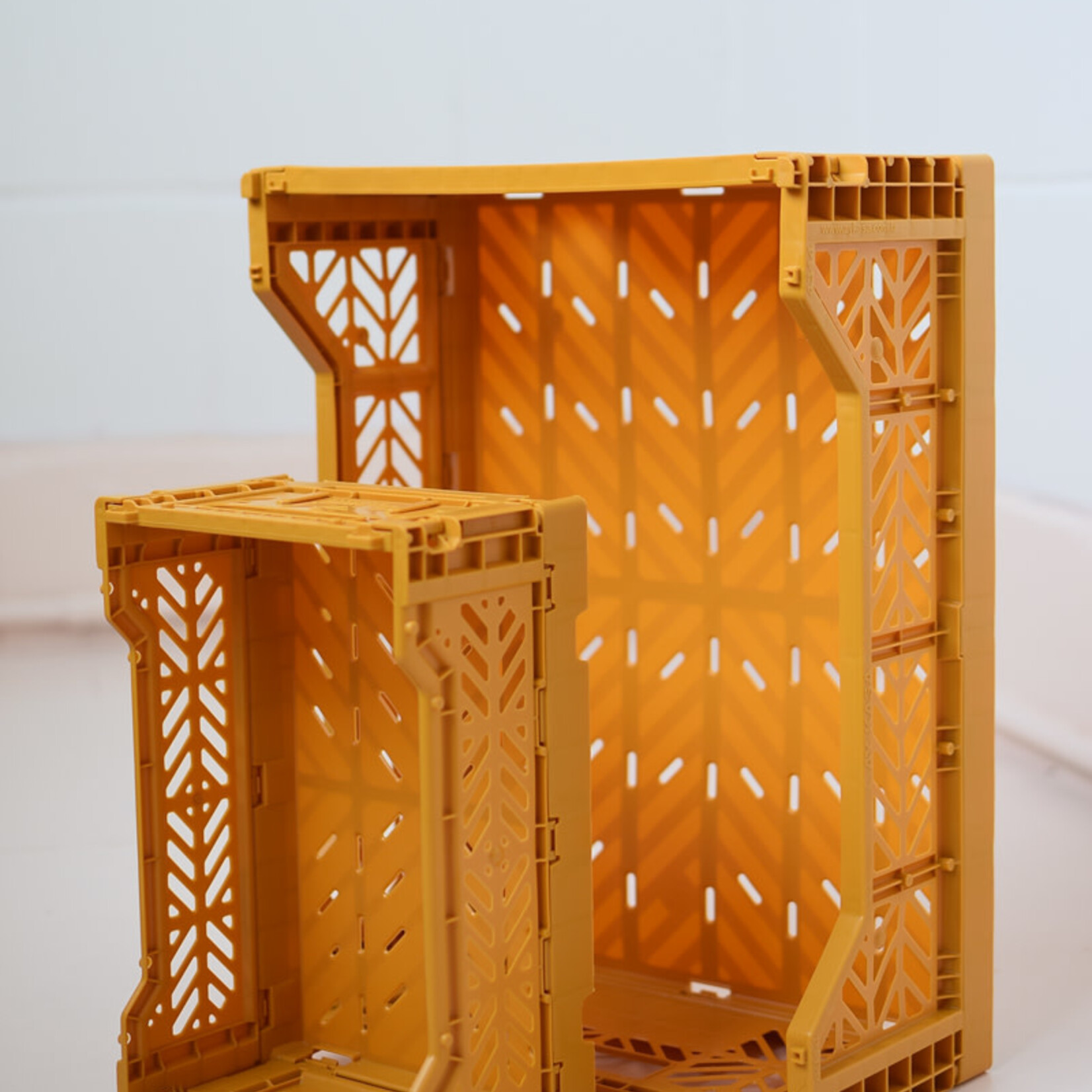 Mustard crate