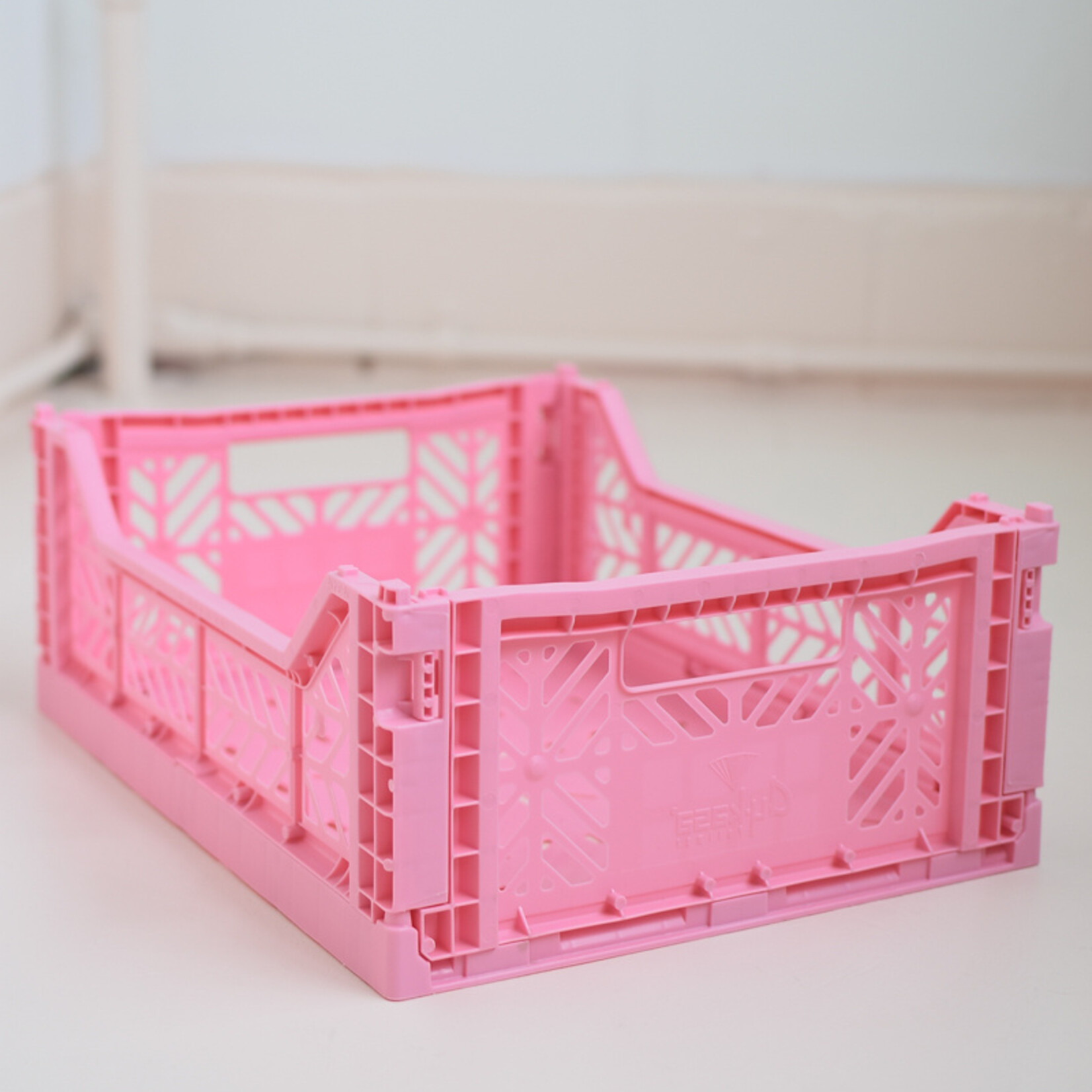 Aykasa Rose baby crate