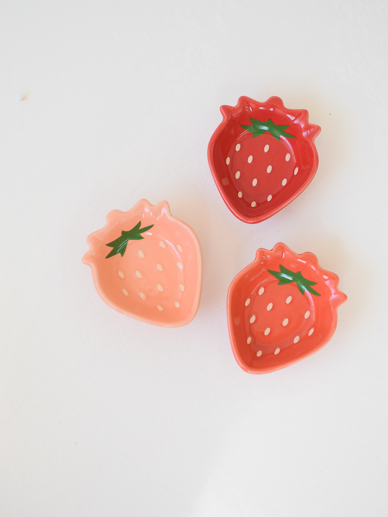 Pinch Strawberry