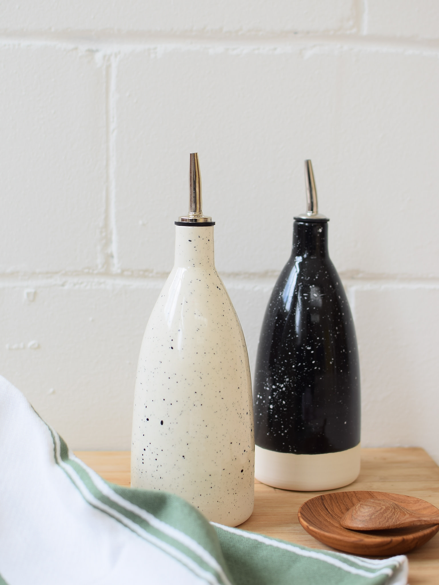 Ceramic cruet