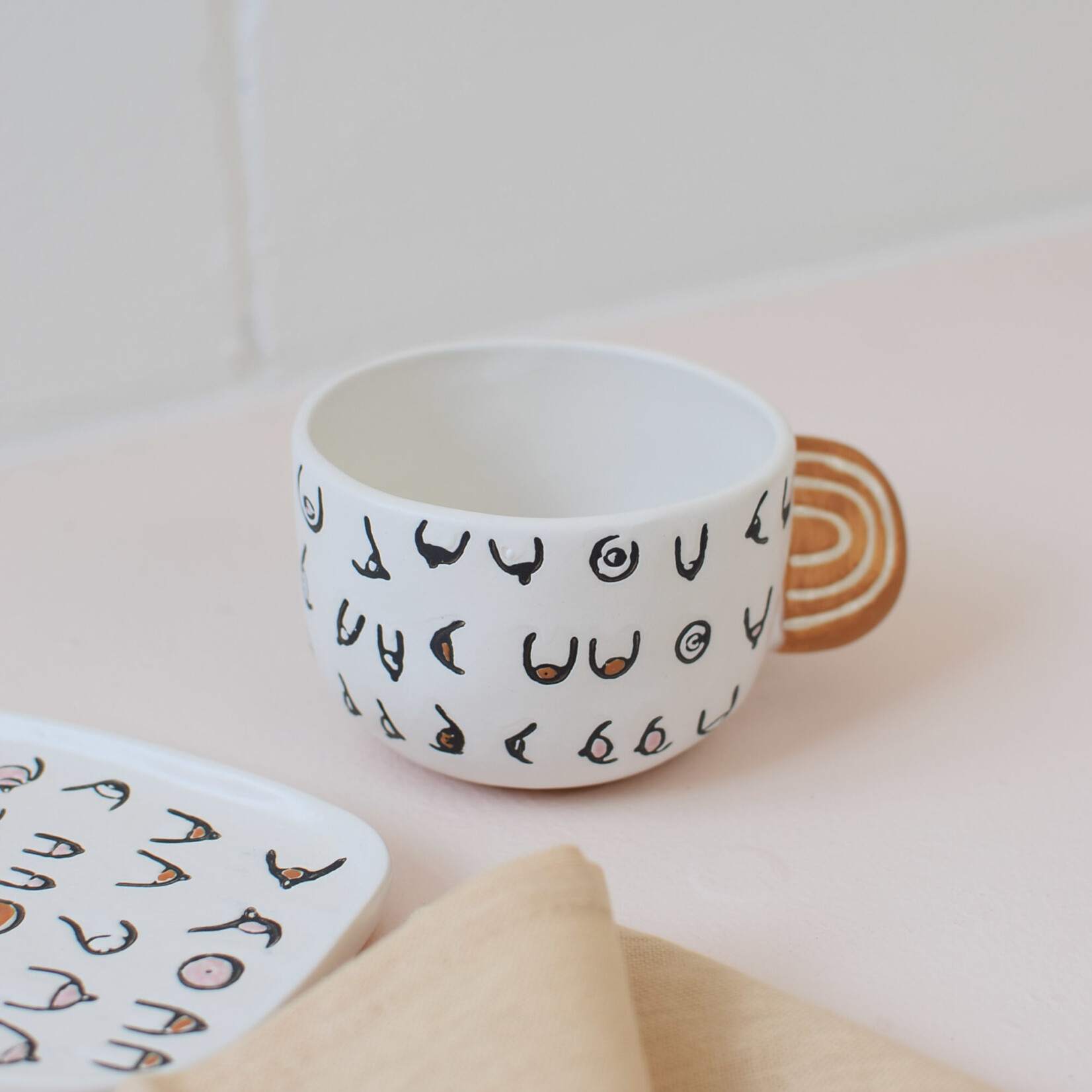 Tasse Hieroglyph (seins)