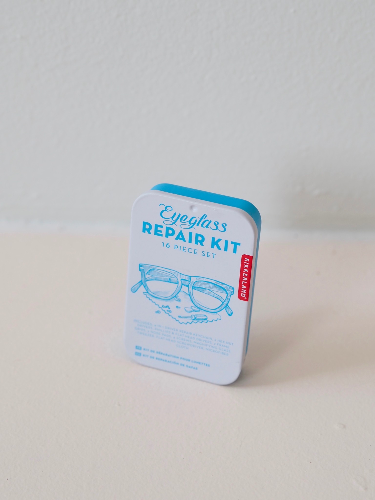 Glasses repair kit