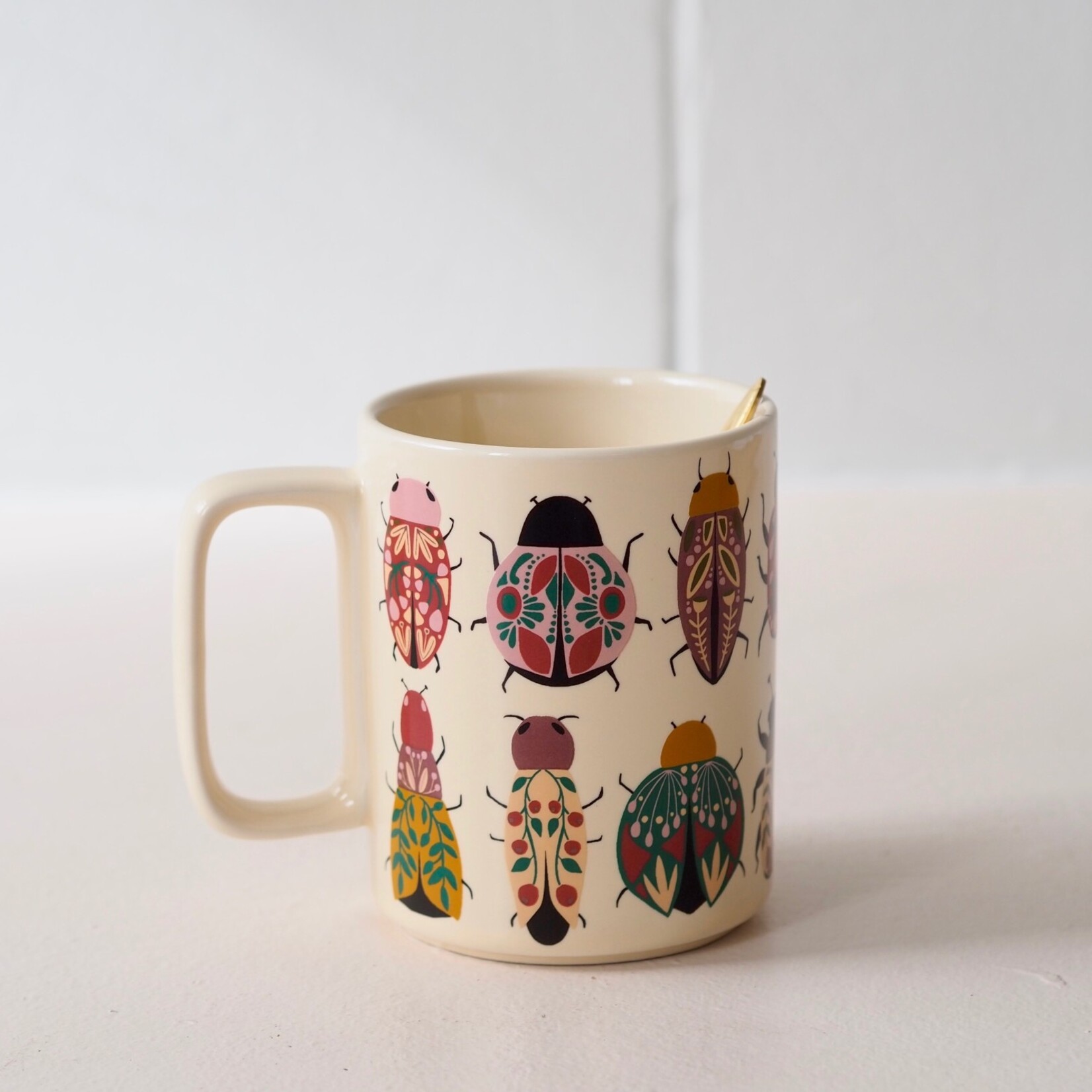 Amulet Beige mug