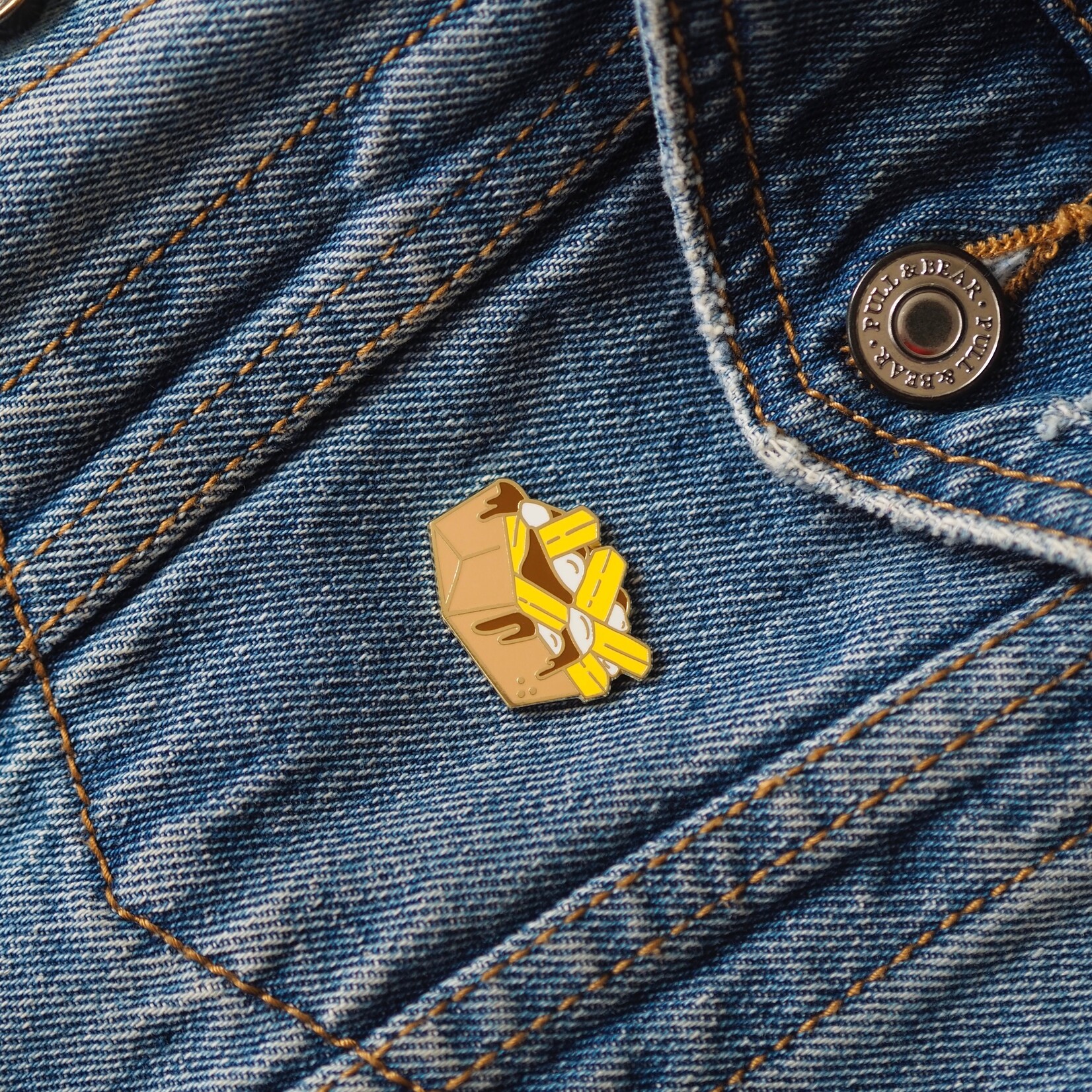 Poutine pin