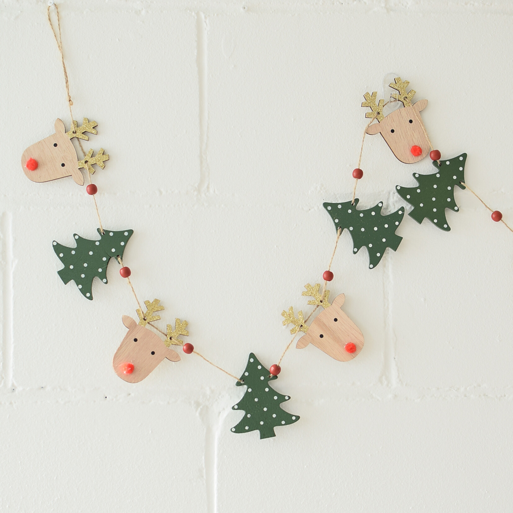 Reindeer-Fir Garland