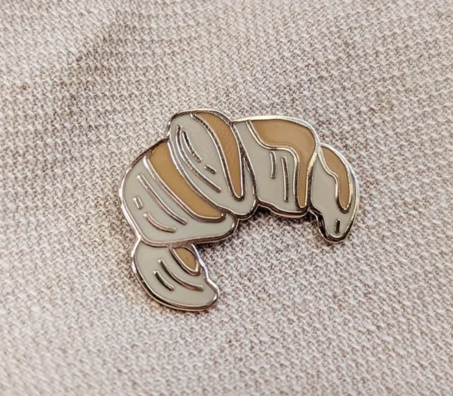 Croissant pin