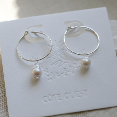 Earrings small pearl hoops - Silver