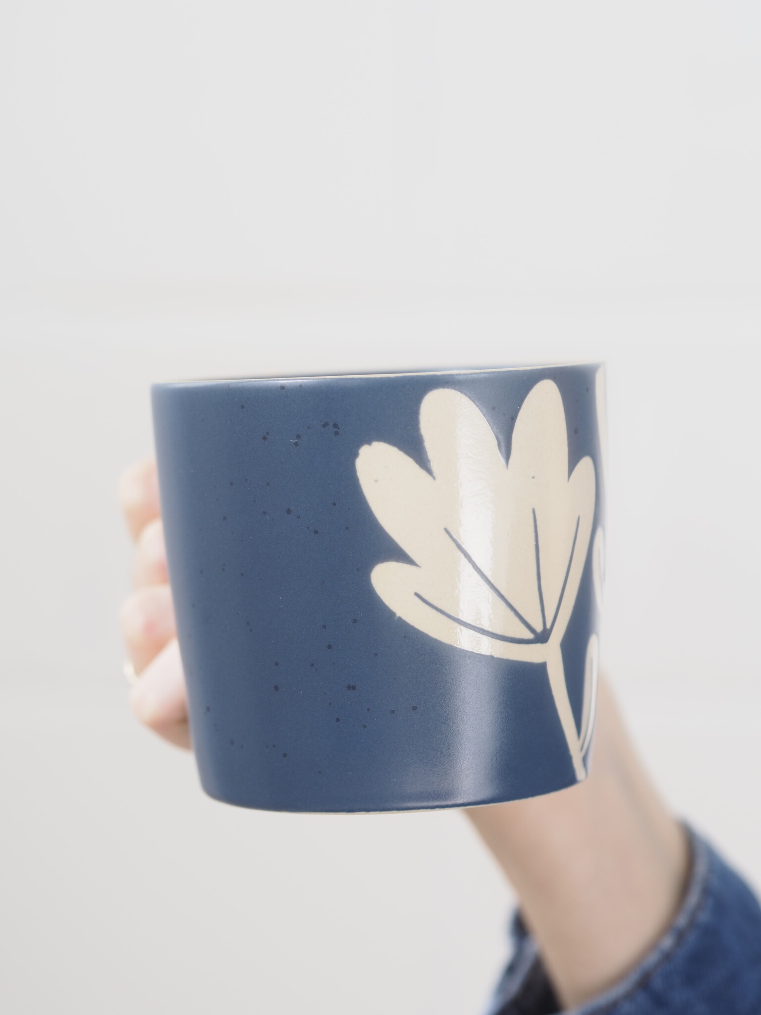 Blue tulip mug