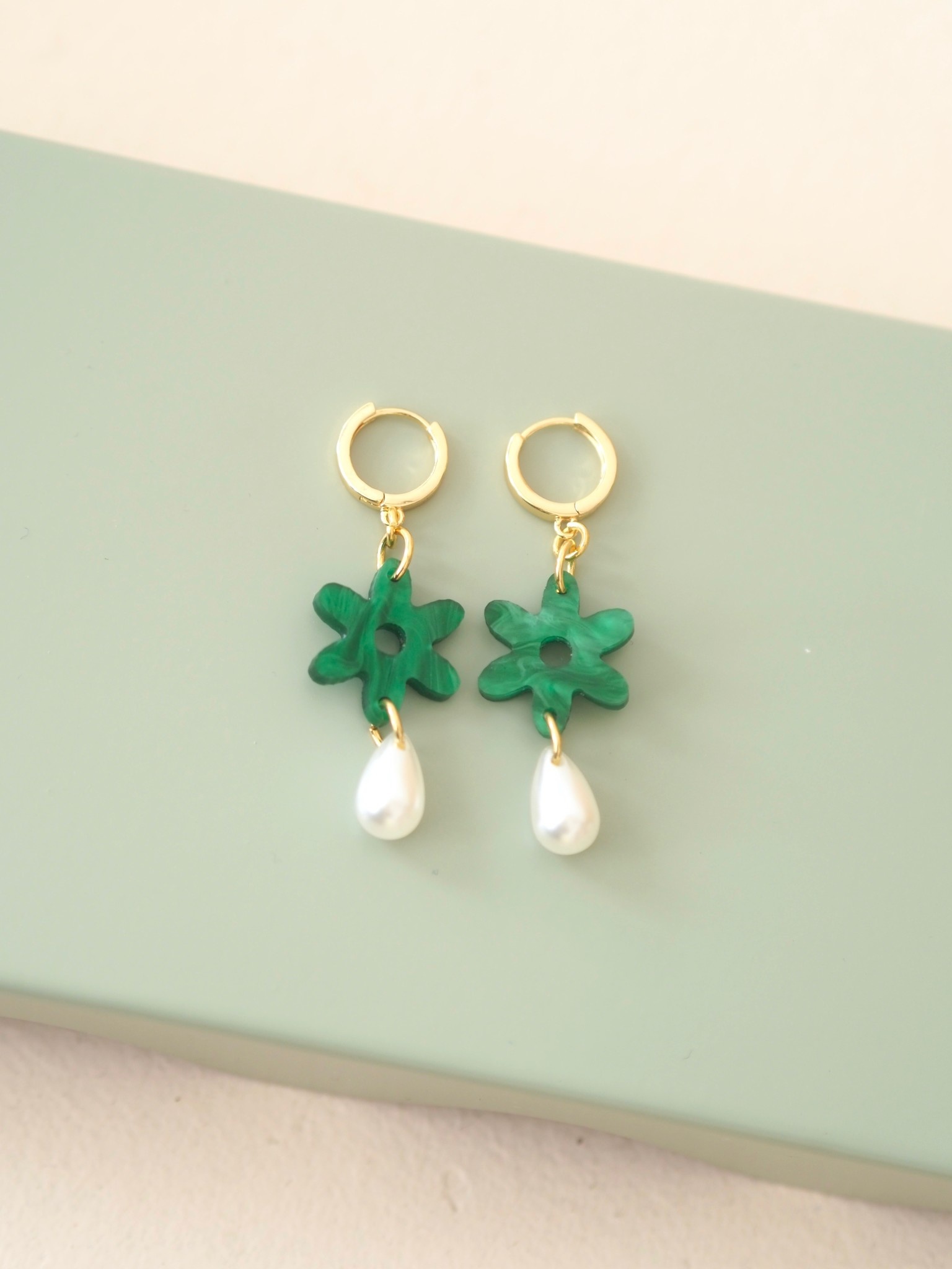 Daisy Earrings - Emerald