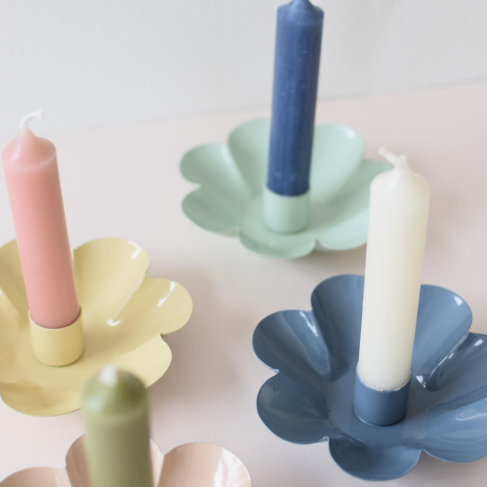 Flower candlestick