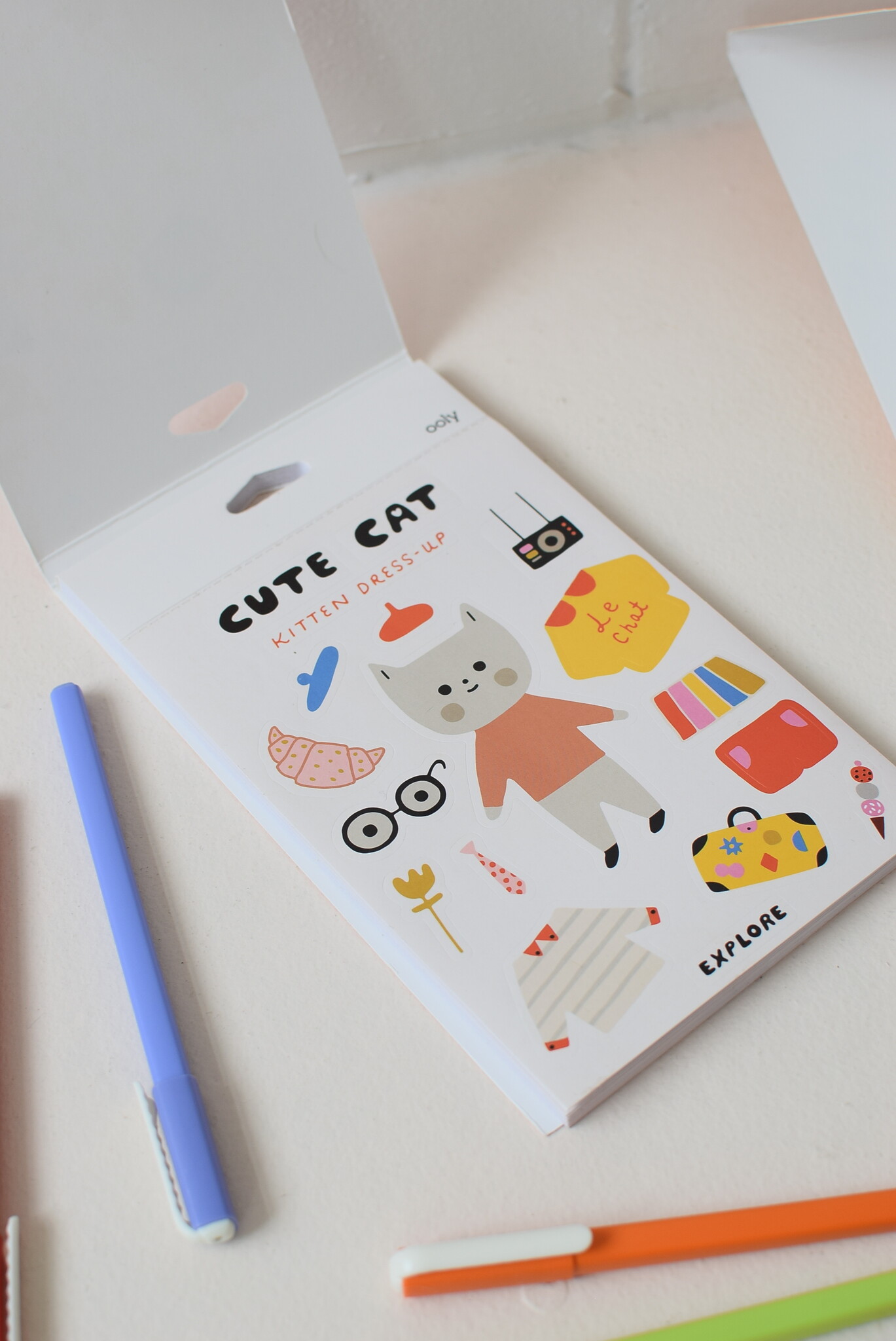 Carnet de stickers - Dress up cats