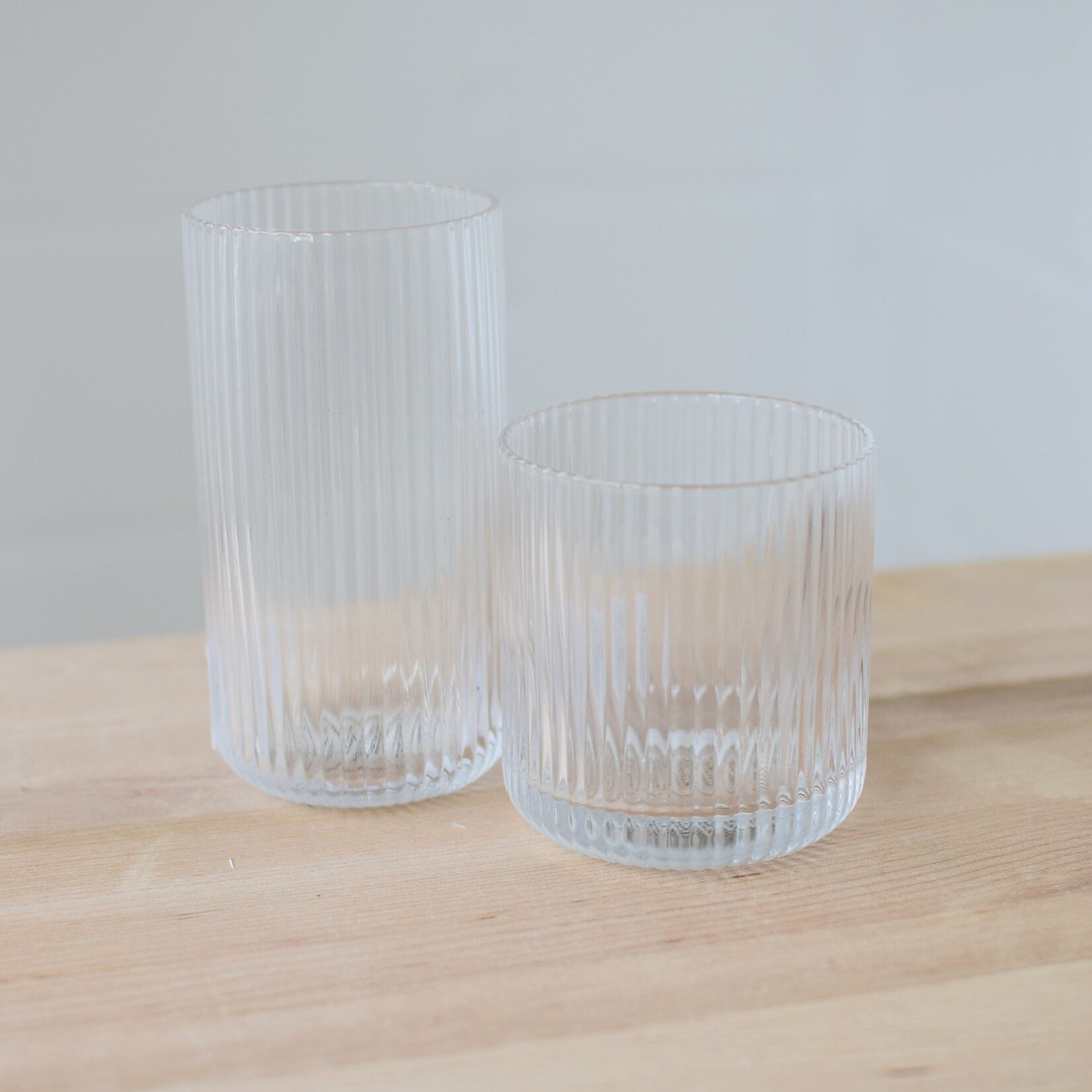 Large ribbed glass