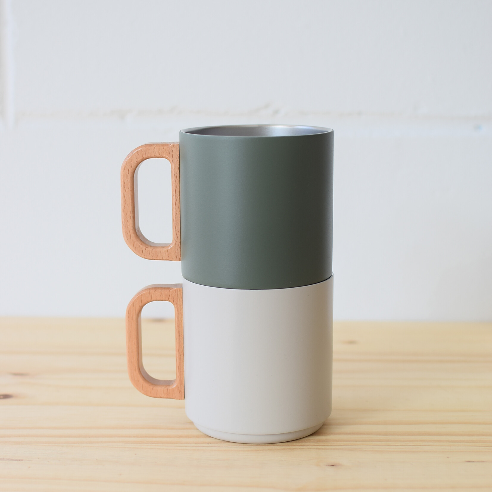 Tasse double-paroi anse bois