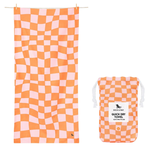 Groovy pattern quick-drying towel