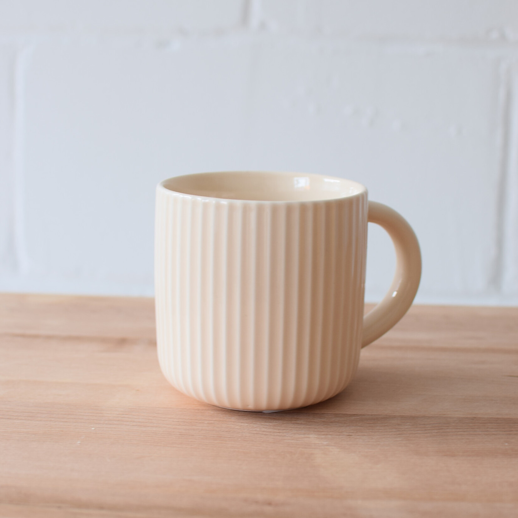 Écru Fluted Mug