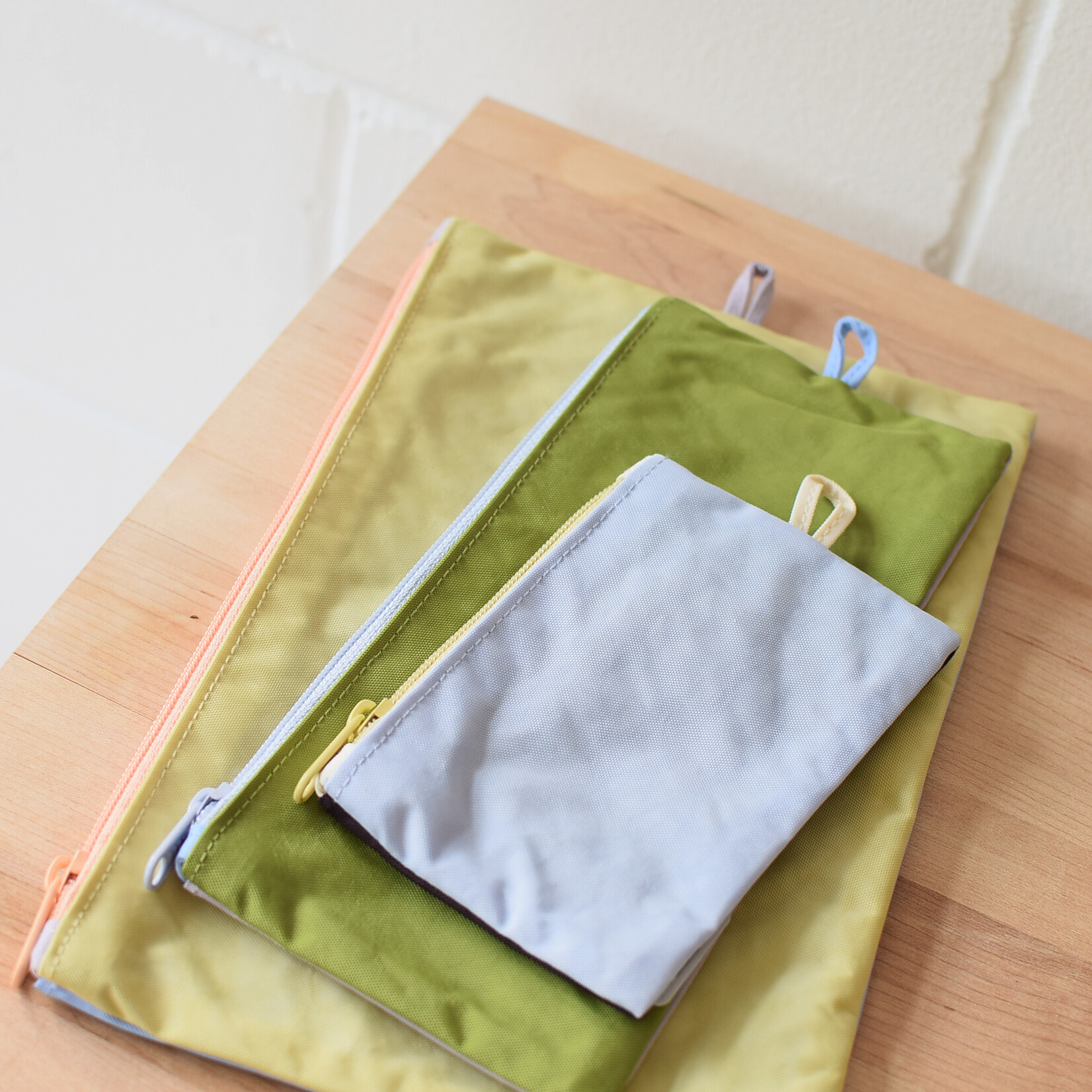 Flat pouch - Pastels Colorblock