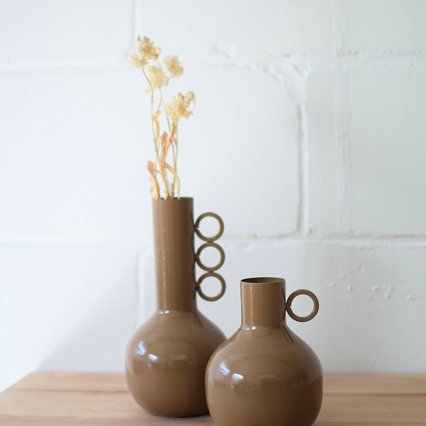 Sable 3-handle vase