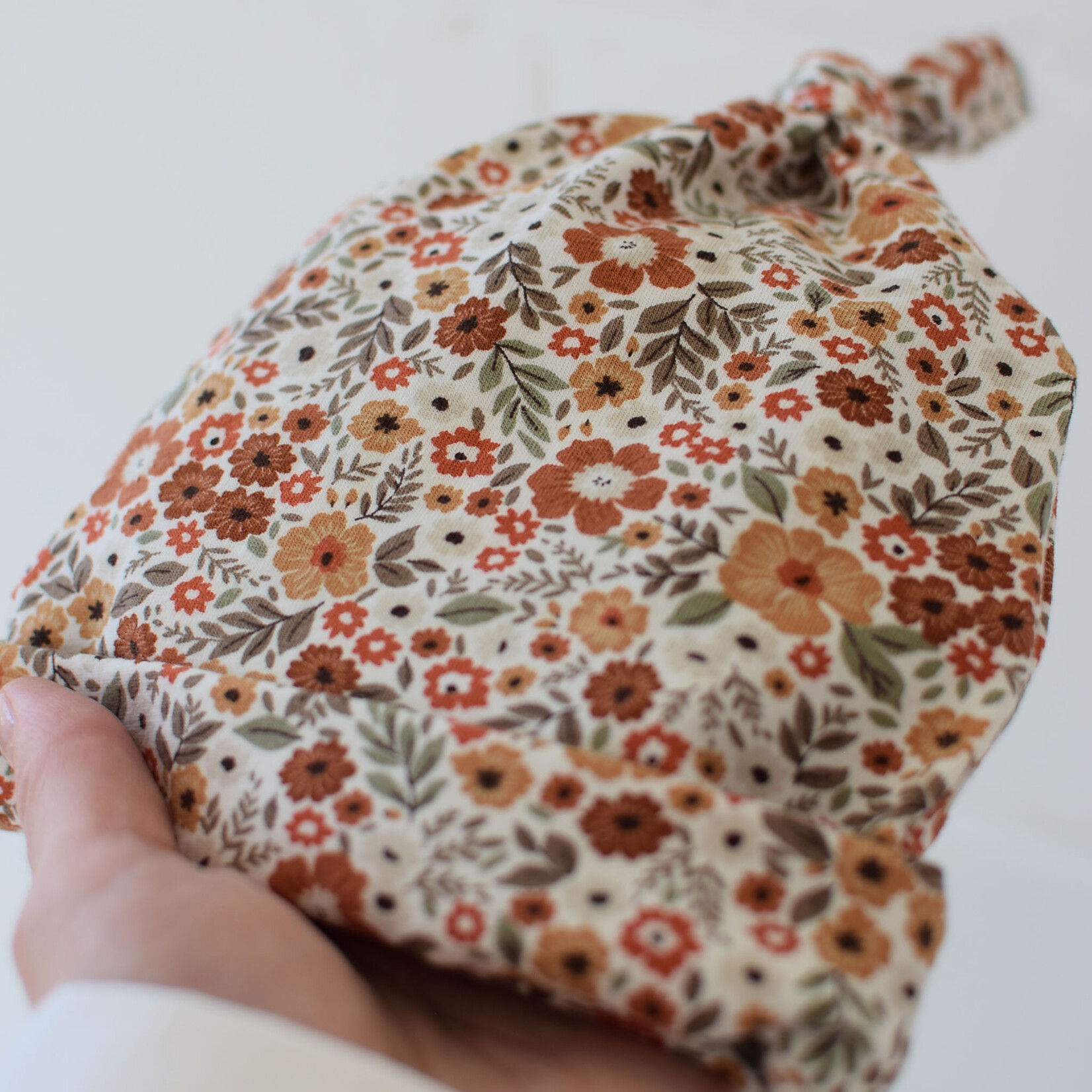 Bonnet nouveau né Liberty rouge
